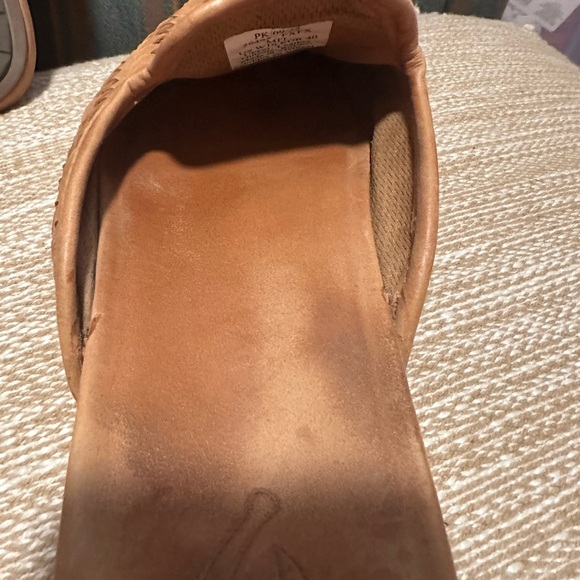 Olukai sandals 10 - Picture 4 of 6